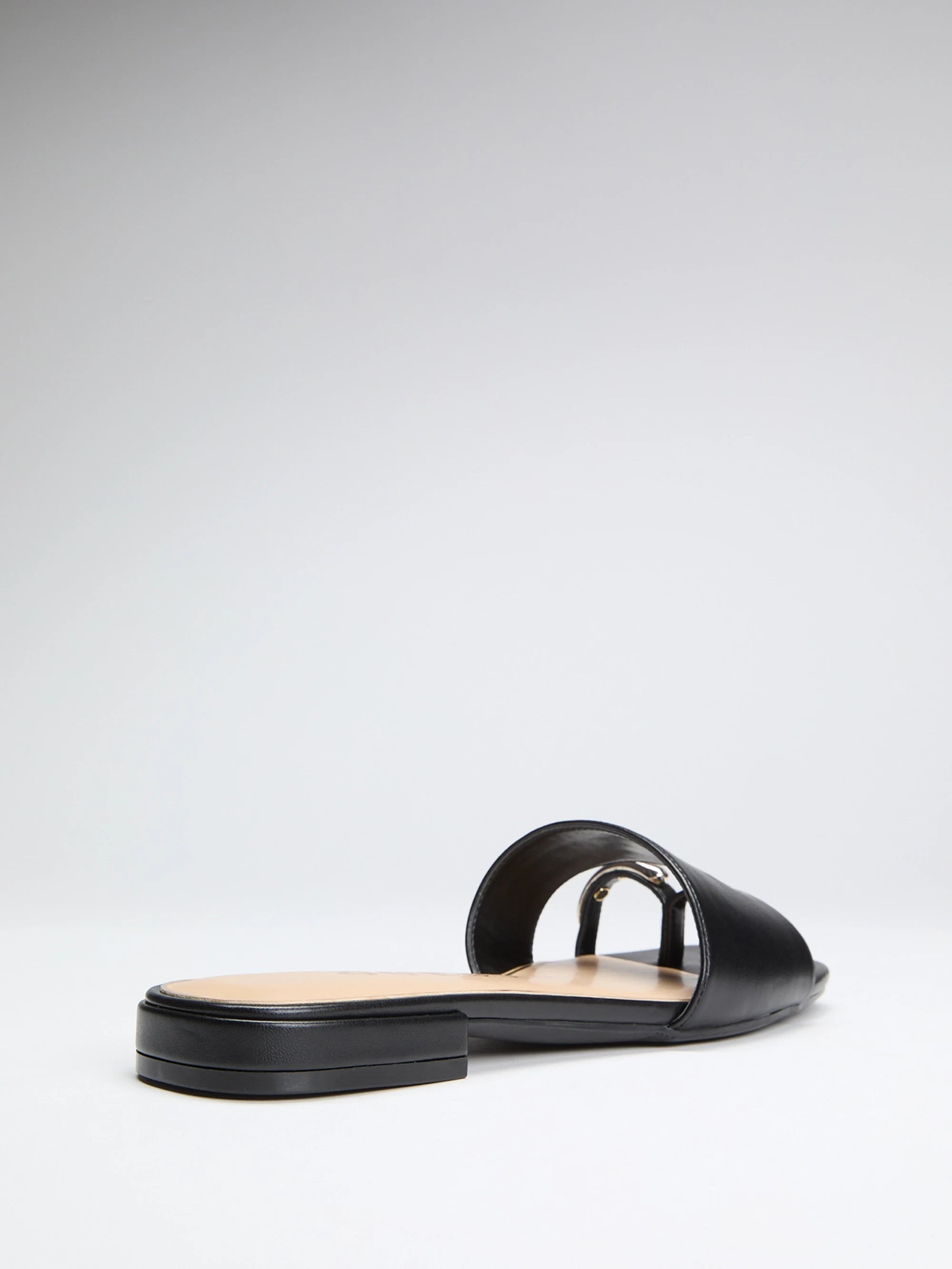 Black 001