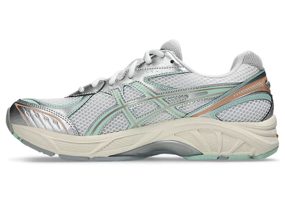 White/Mint Tint