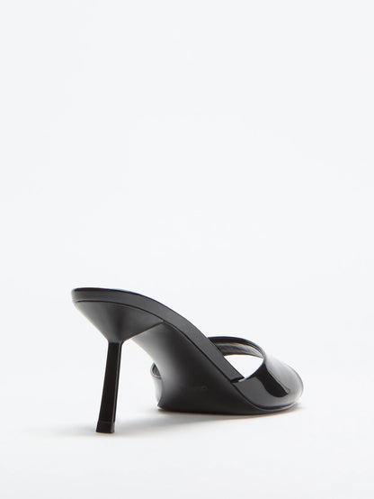 Black 001