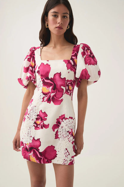 BOLDLY BLOOMING