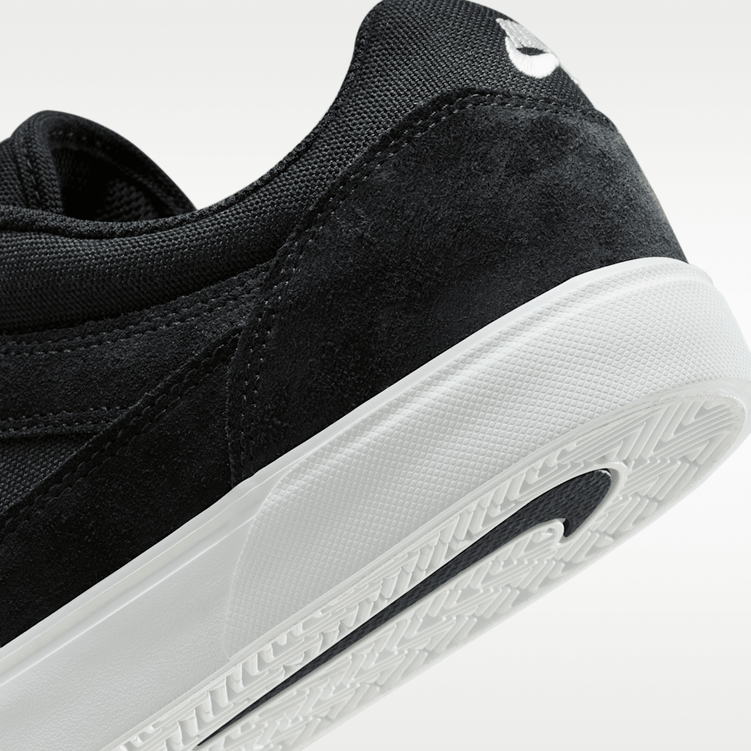 Black/Black/White/White