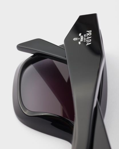 Lentes con sombreado gris humo