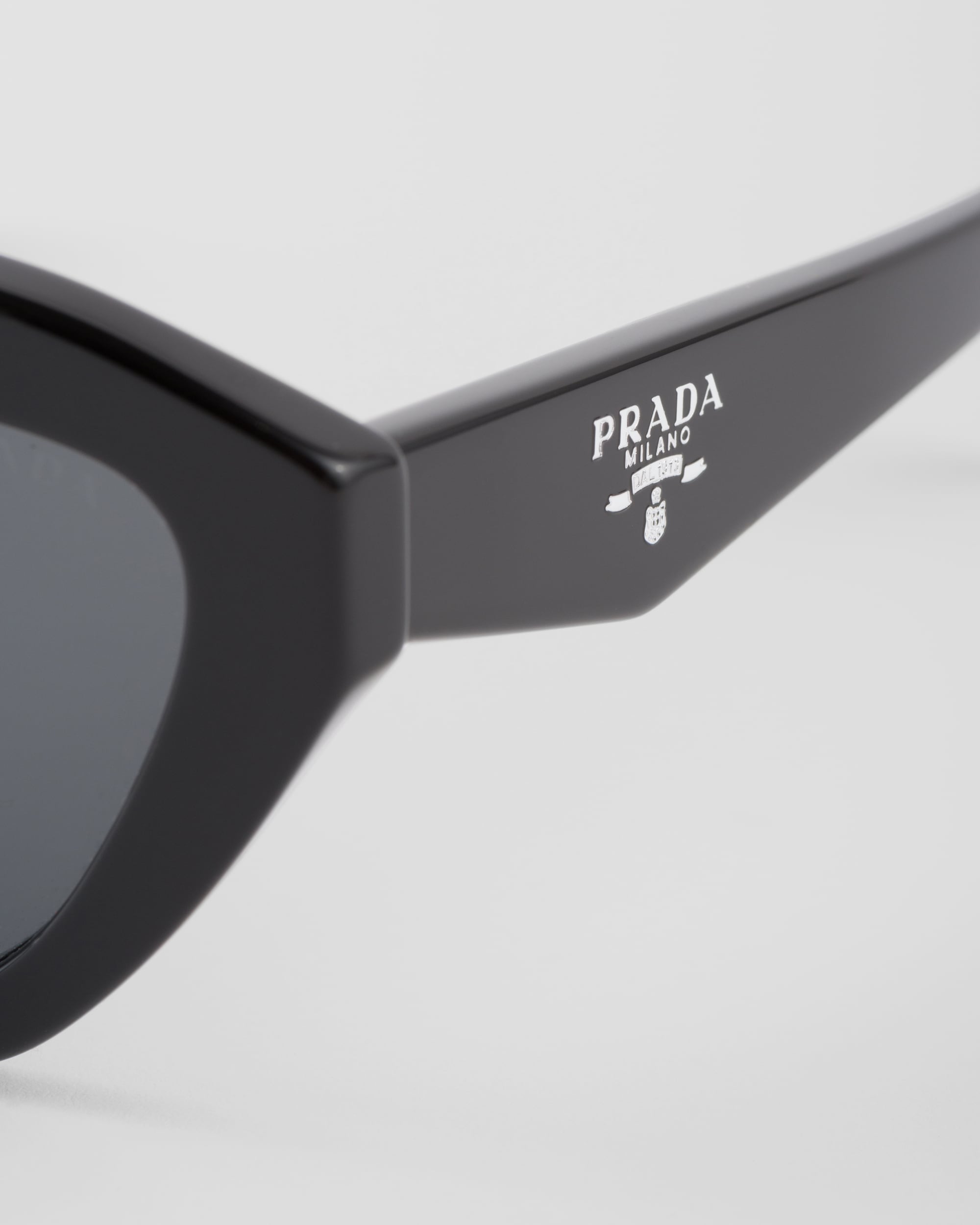 Lentes gris pizarra