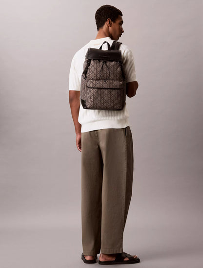 Lotus Beige / Black Aop