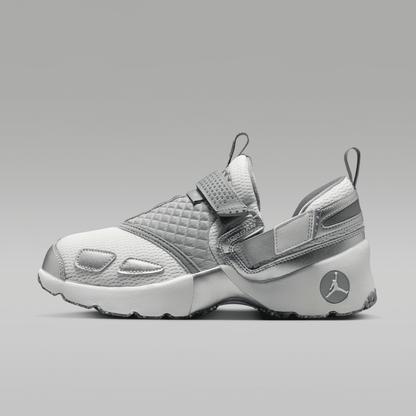 Wolf Grey/Reflective Silver/Summit White