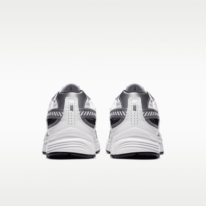 White/Metallic Cool Grey/Obsidian