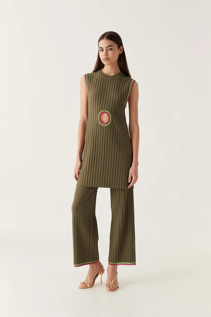 DEEP OLIVE