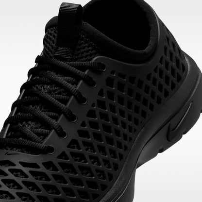 Black/Sail/Black