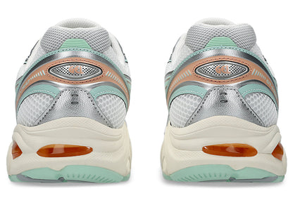 White/Mint Tint