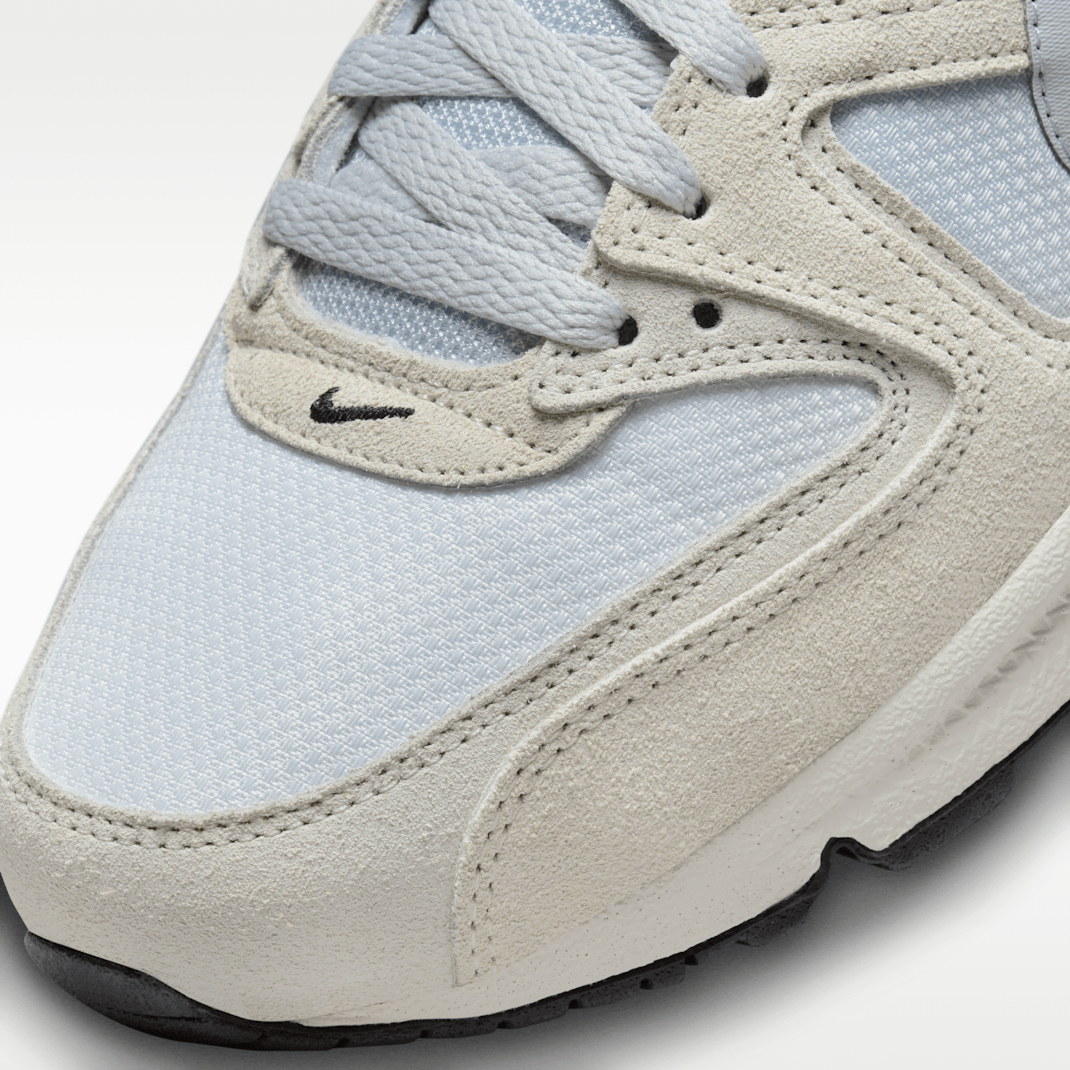 Summit White/Black/Pure Platinum