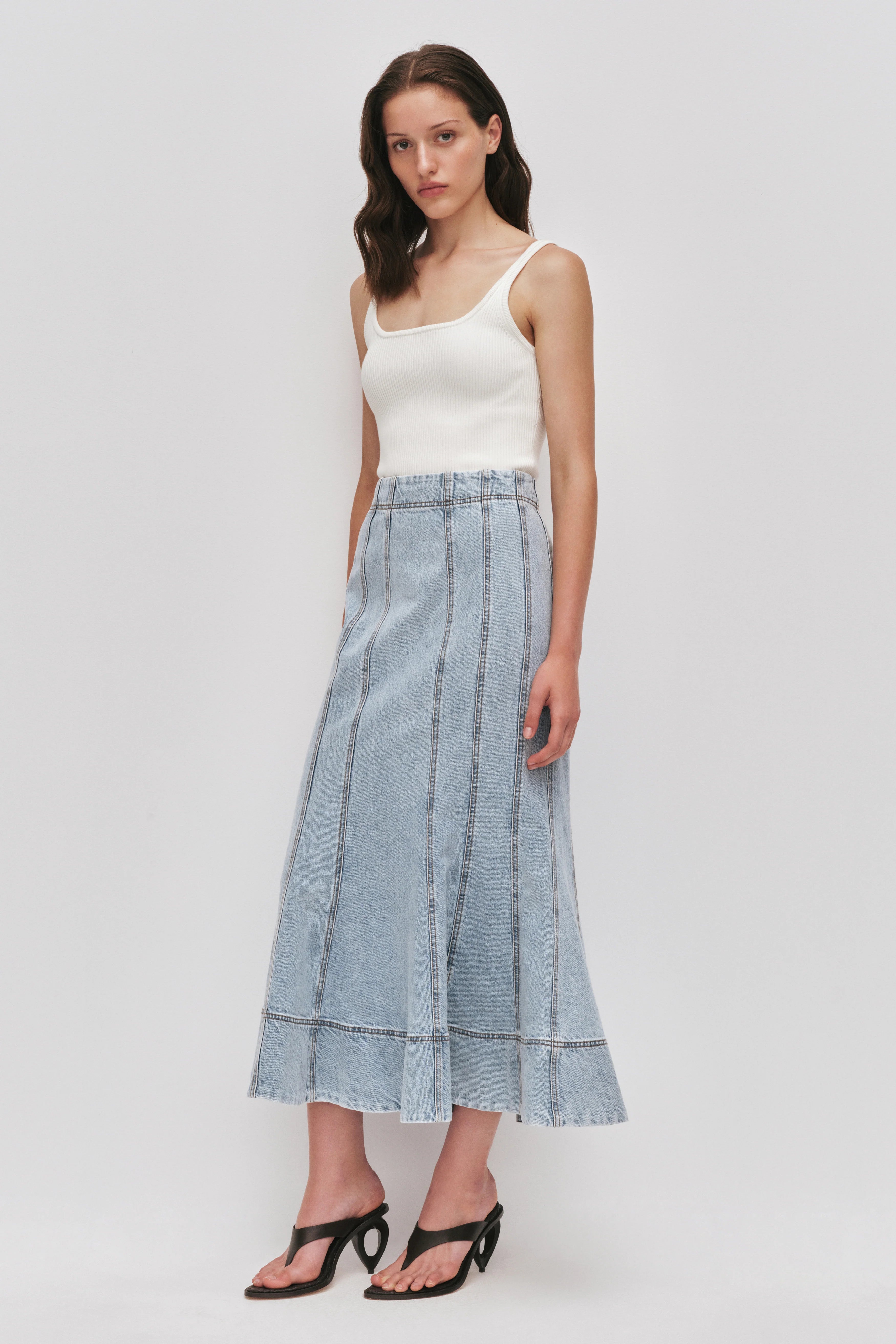 LIGHT WASH BLUE