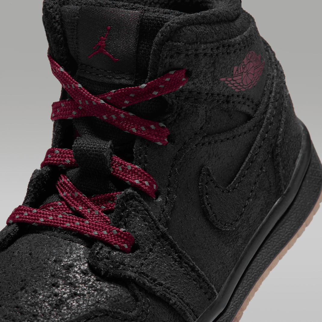 Black/Gum Medium Brown/Team Red