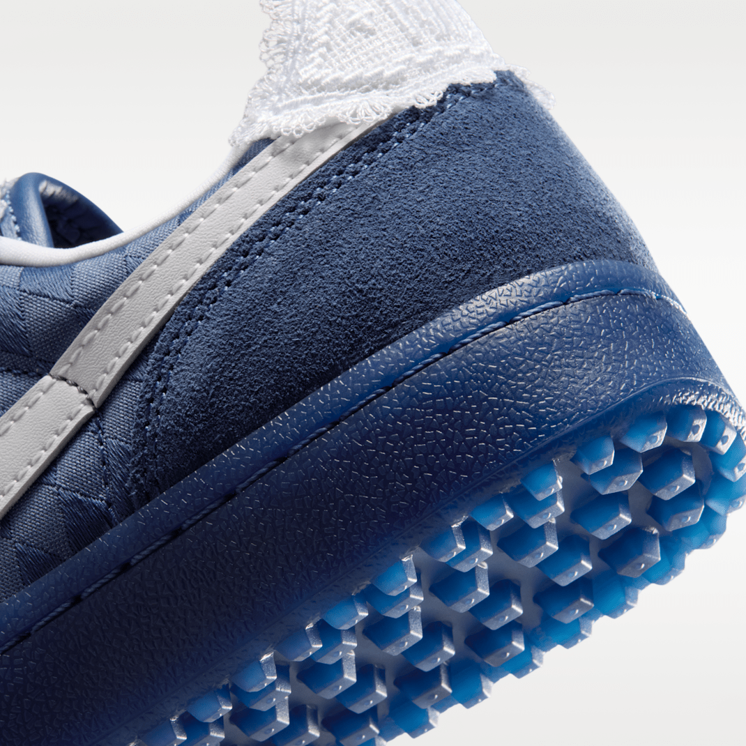 Mystic Navy/White