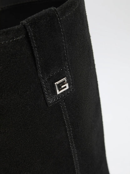 Black 002