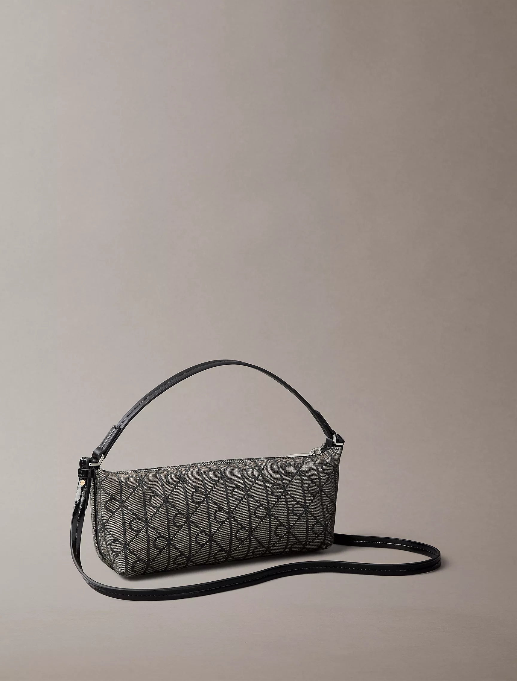 Lotus Beige / Black Aop