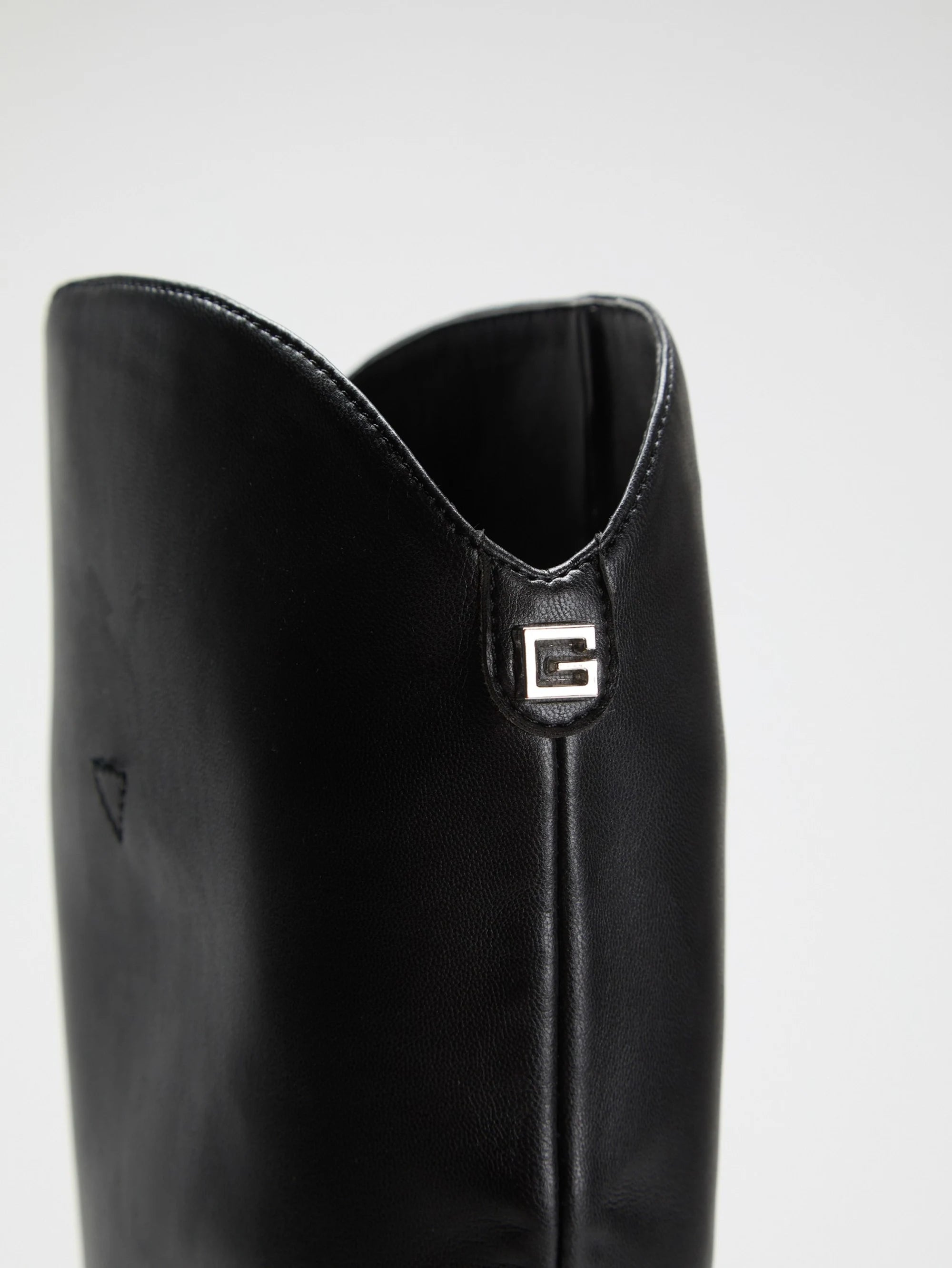 Black 002
