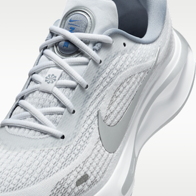 White/Black/Ashen Slate/Metallic Silver
