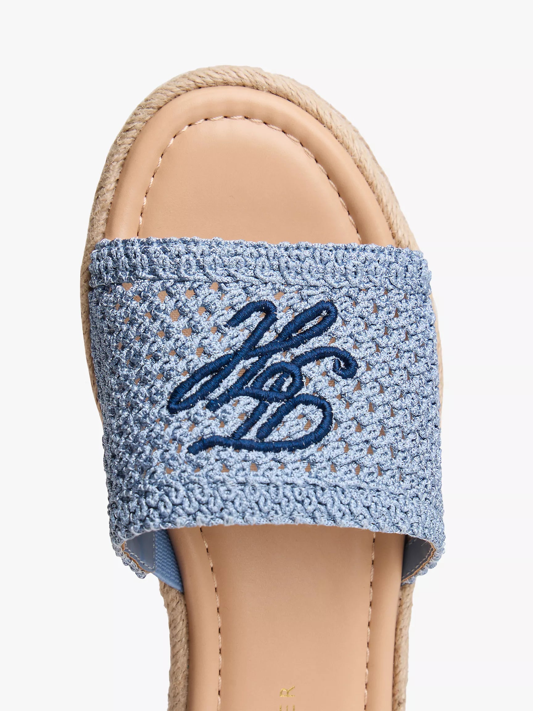 Medium Blue