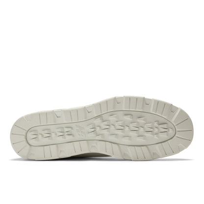 Vaporous Grey With Chipmunk