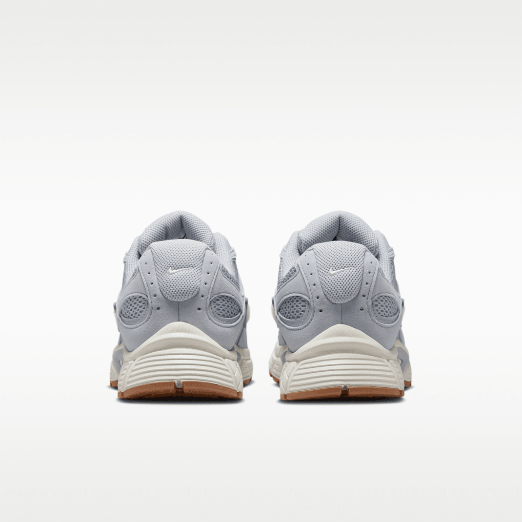 Wolf Grey/Gum Medium Brown/Phantom