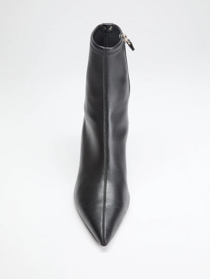 Black 001