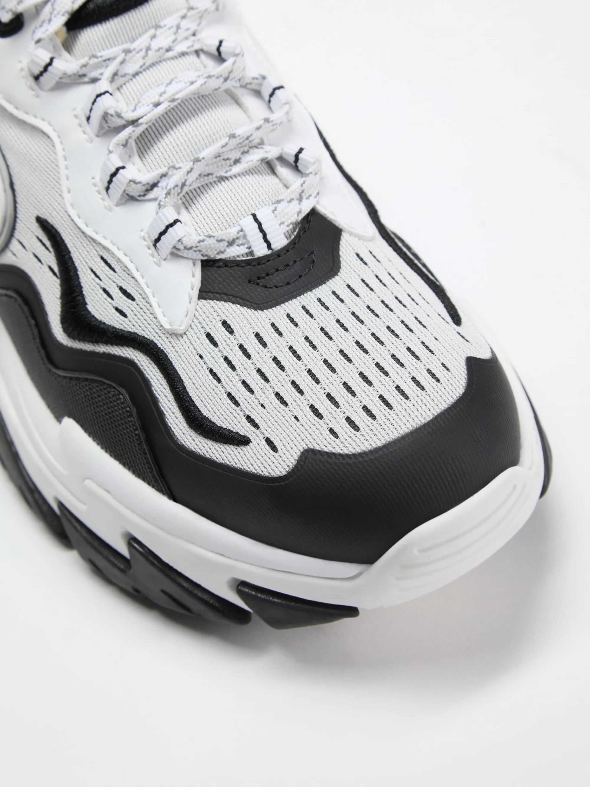 Black 001