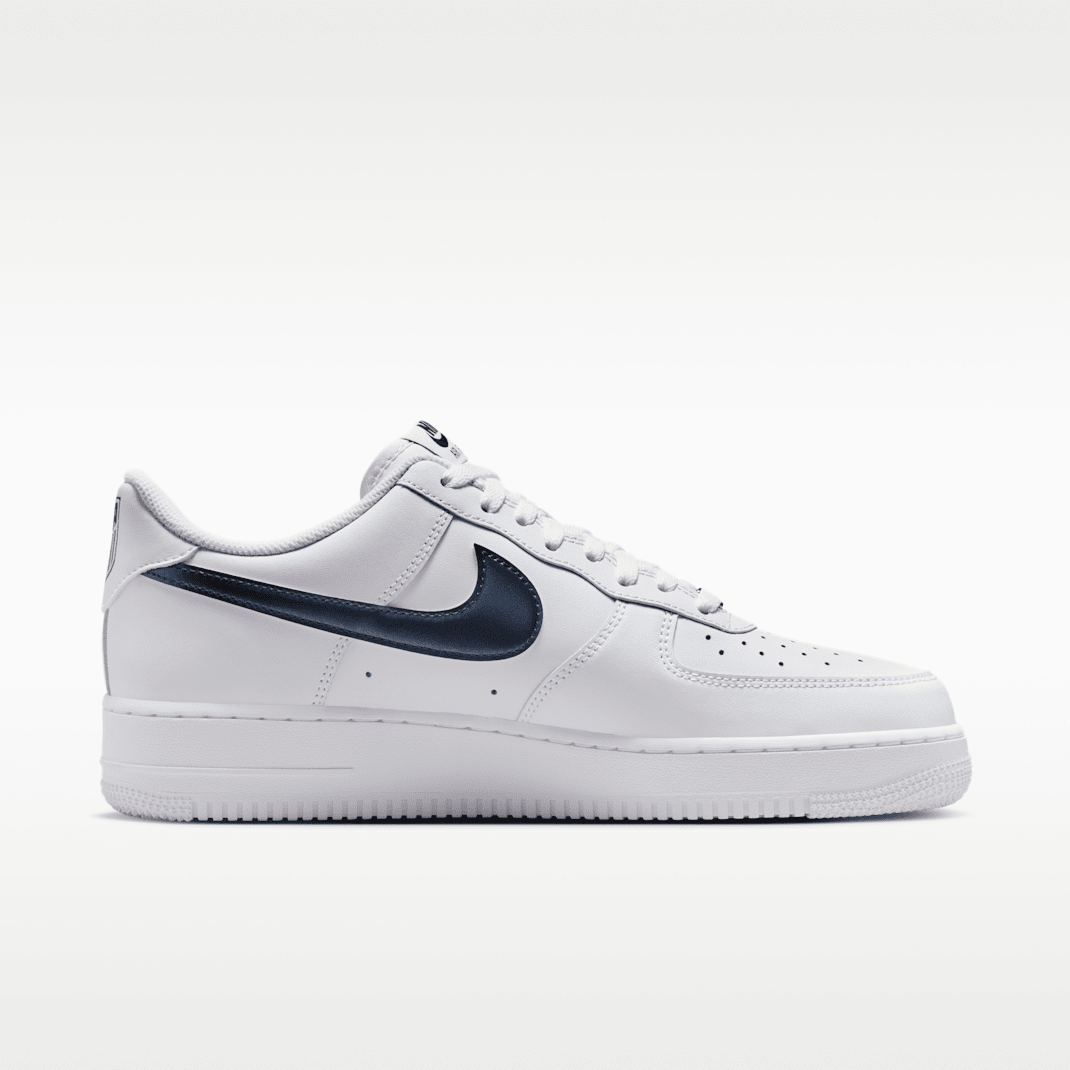 White/University Red/University Red/Midnight Navy
