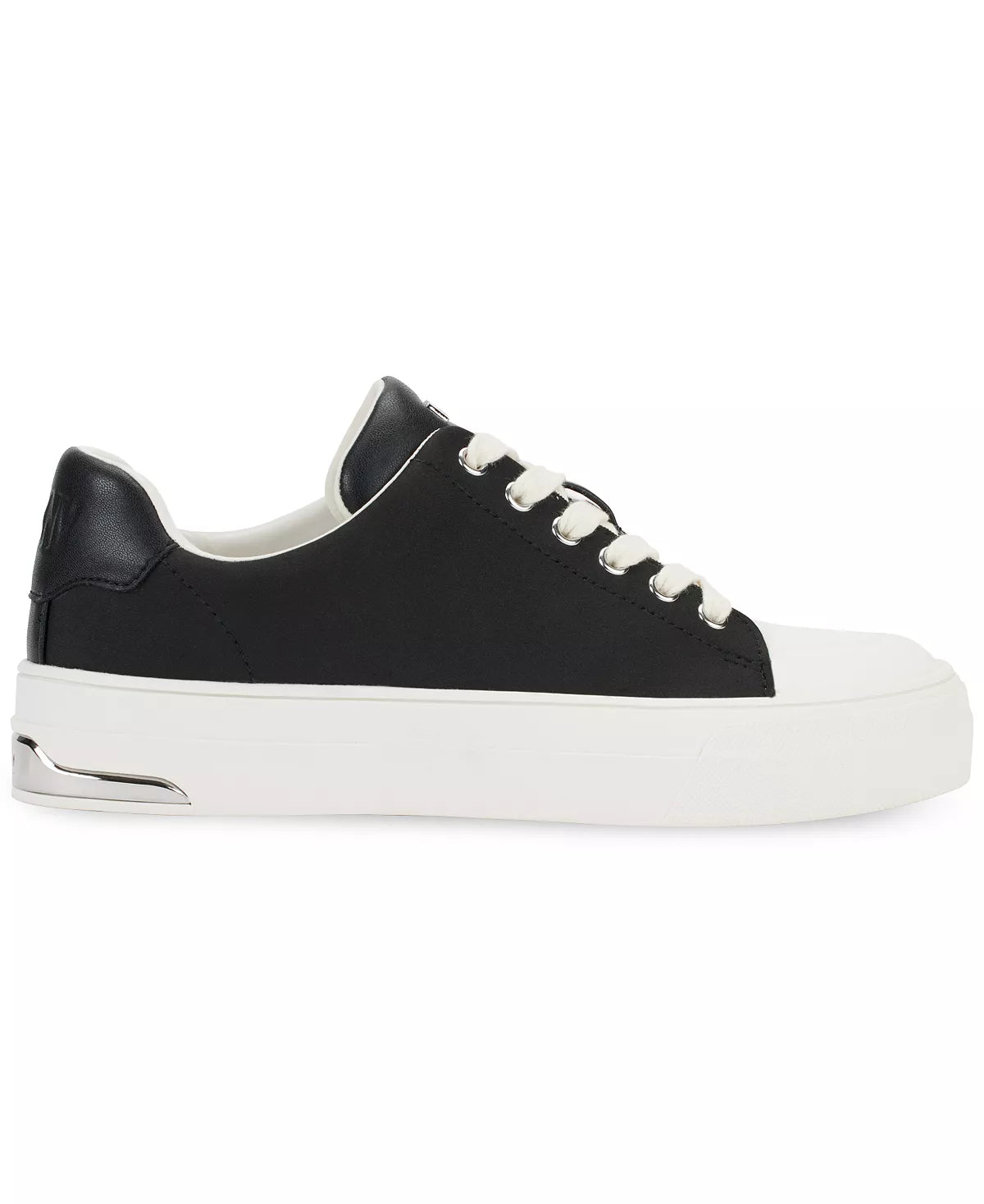 Black/Eggnog