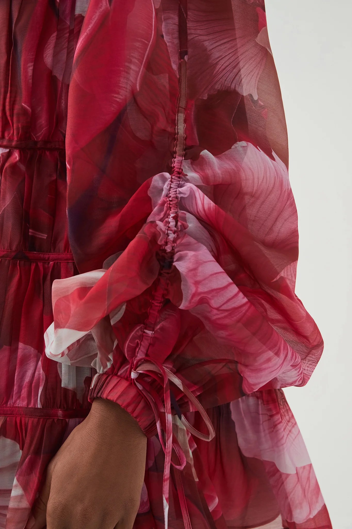 PRISMATIC FLORAL RED
