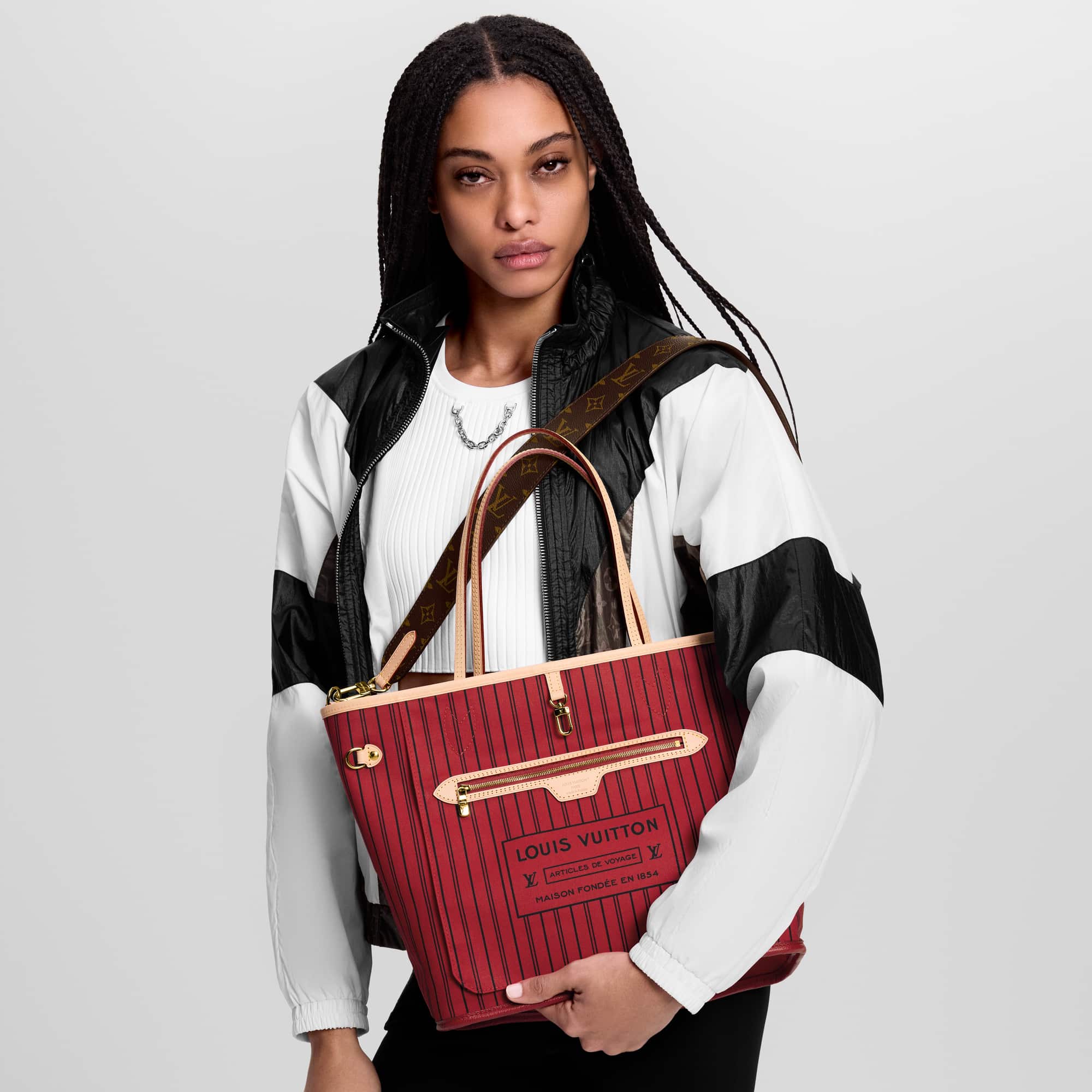 Monogram/Rouge Sari