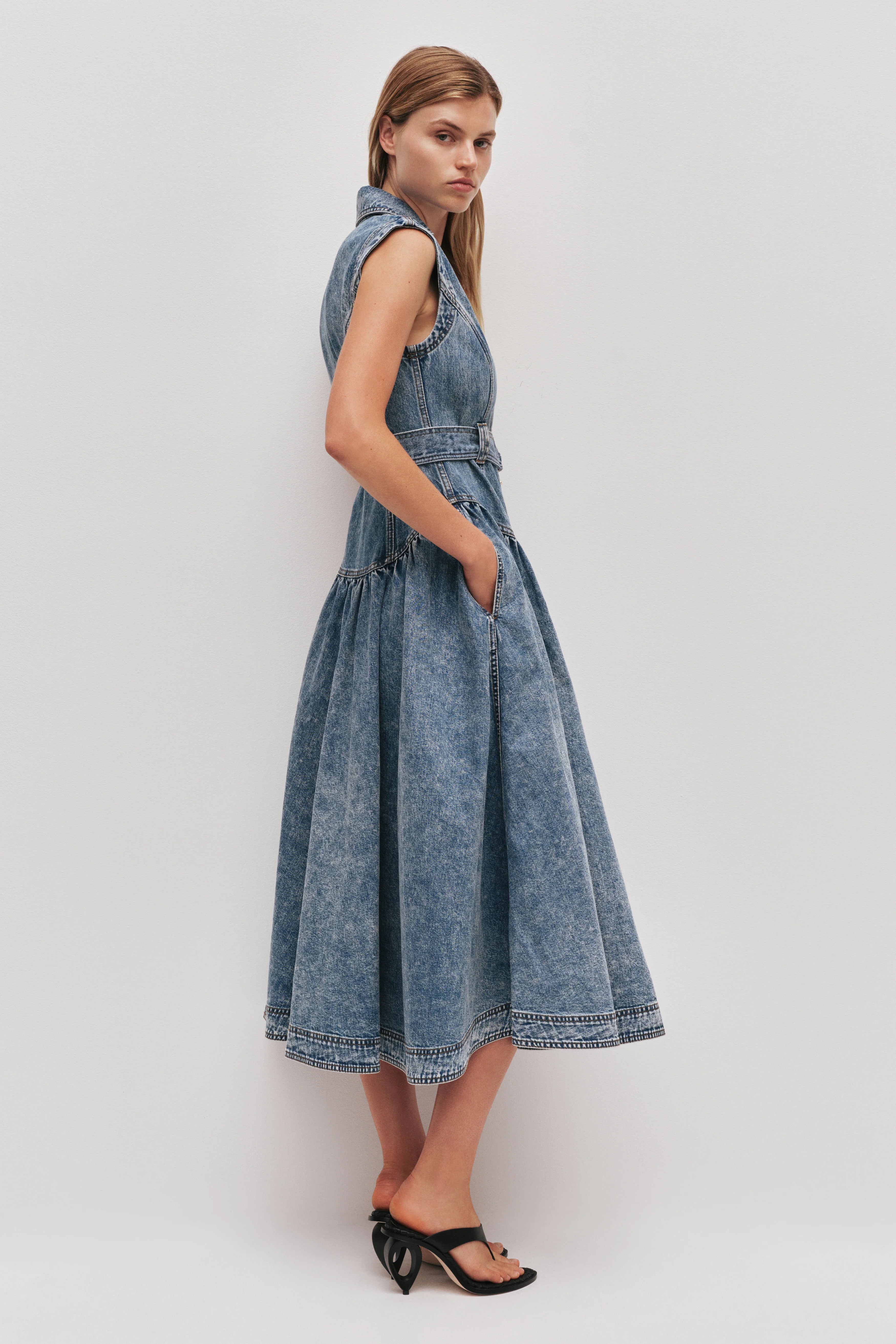 BLUE RINSE
