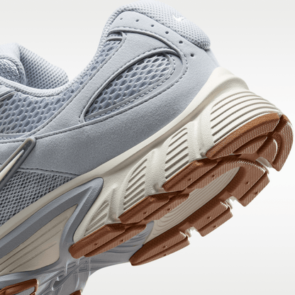 Wolf Grey/Gum Medium Brown/Phantom