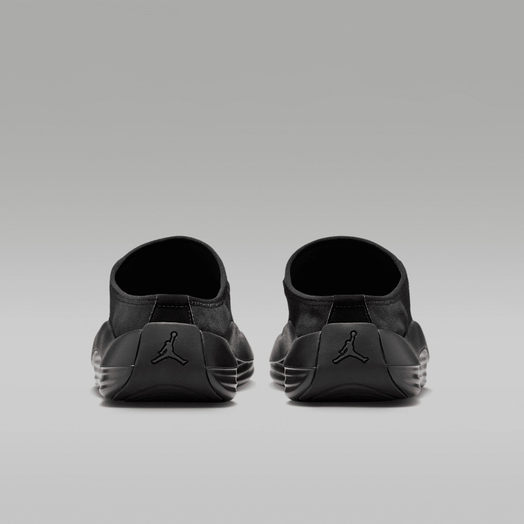 Black/Dark Smoke Grey