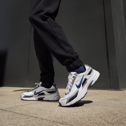 White/Metallic Cool Grey/Obsidian
