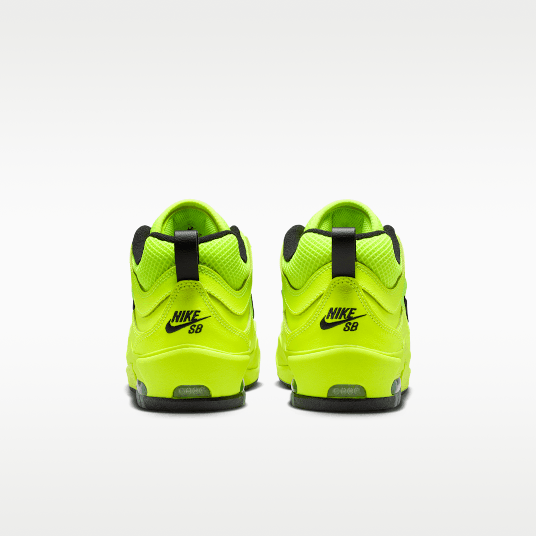 Volt/Volt/Black/Black