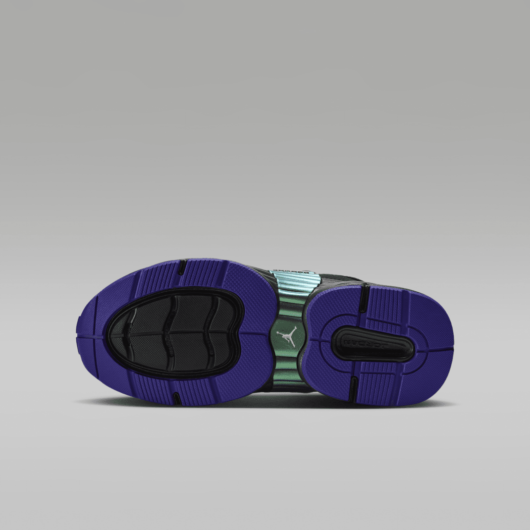Black/Dark Concord/White/Multi-Color