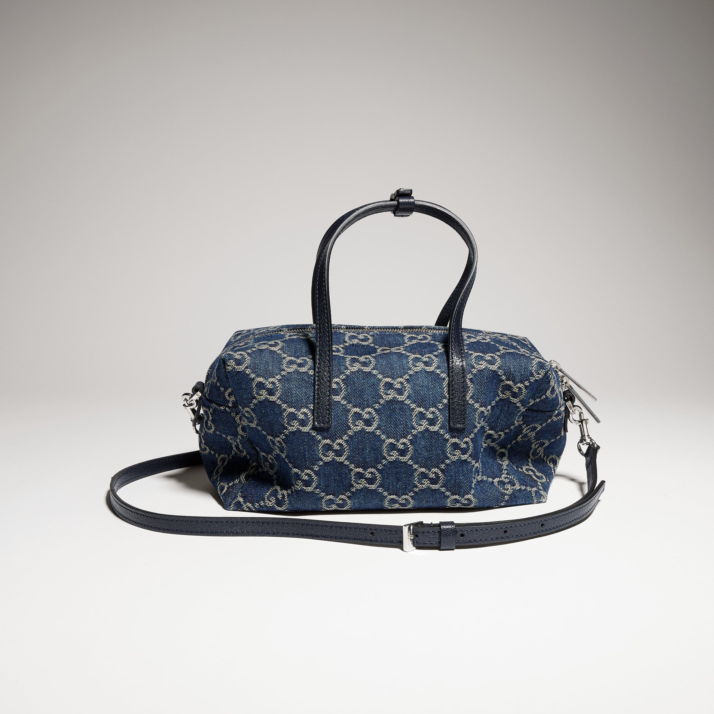denim azul oscuro con GG