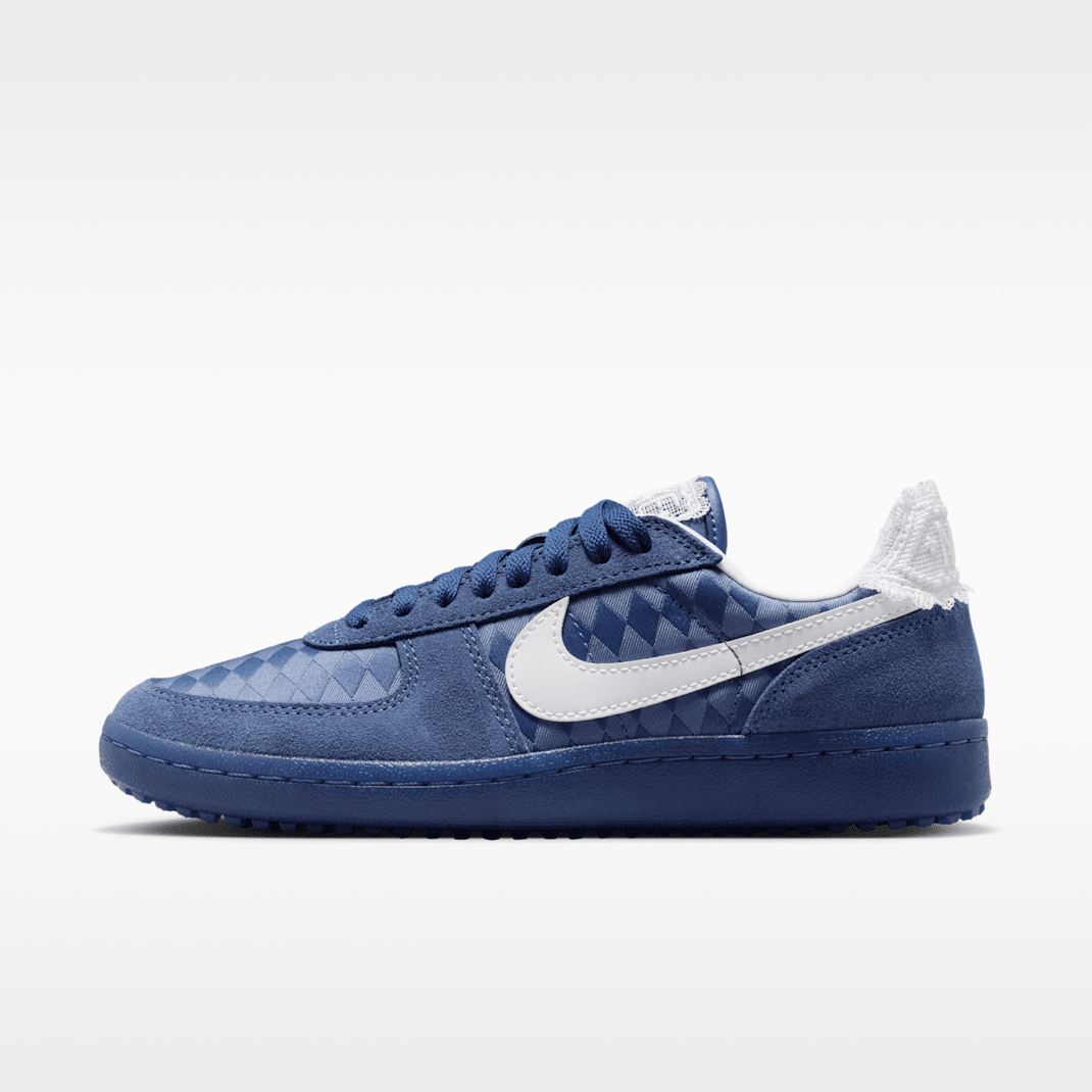 Mystic Navy/White
