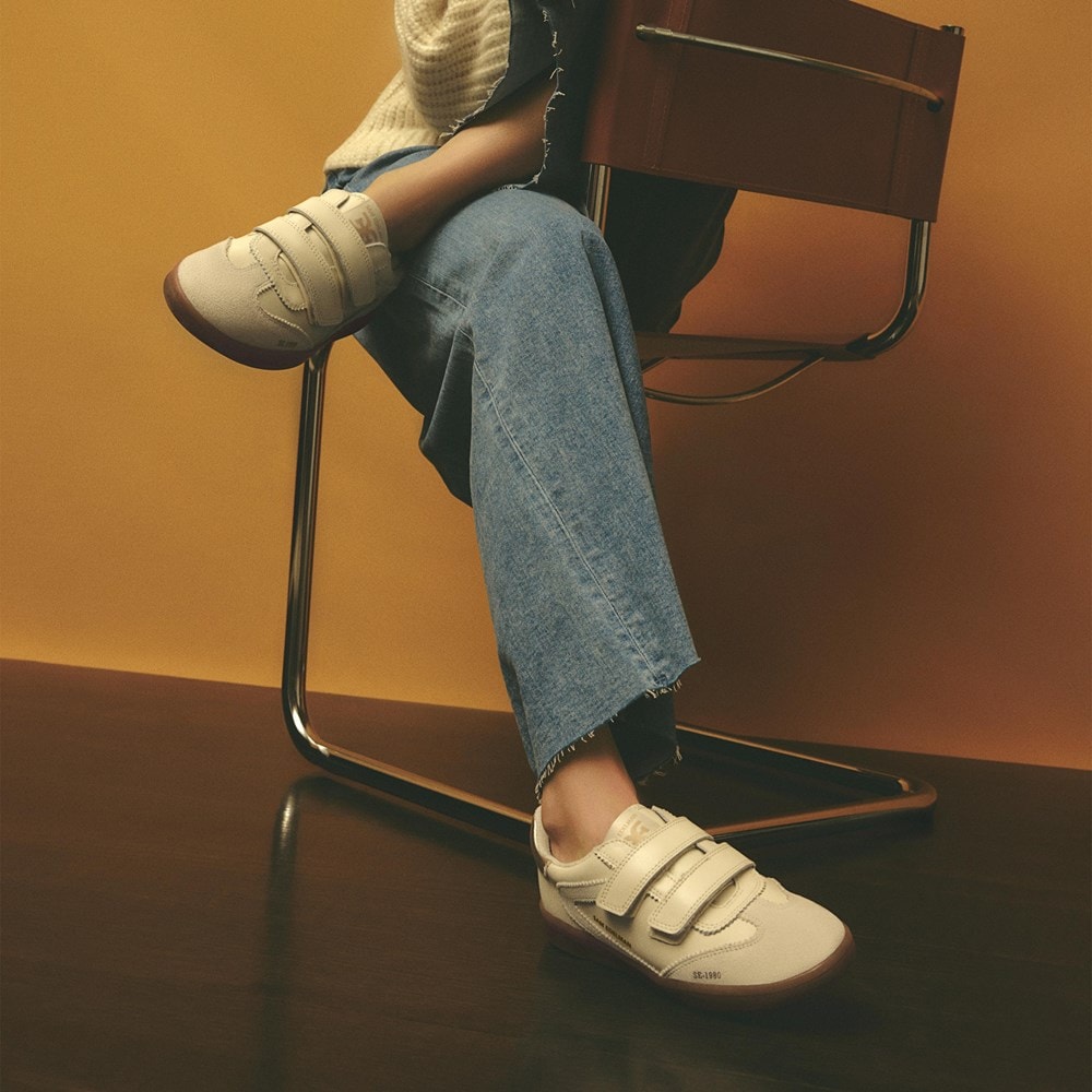 Modern Ivory/Gold Leather