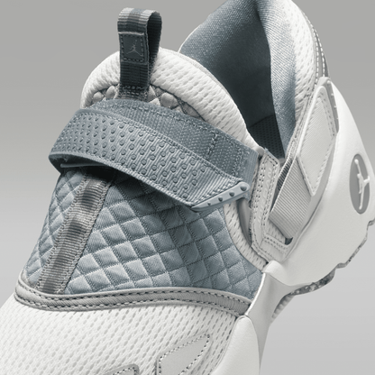 Wolf Grey/Reflective Silver/Summit White