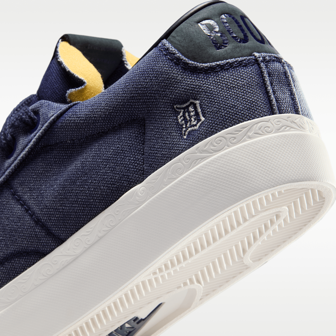 College Navy/Phantom/Safety Orange/Dark Obsidian
