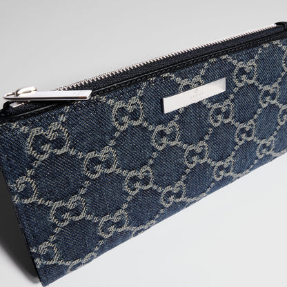 denim azul oscuro con GG