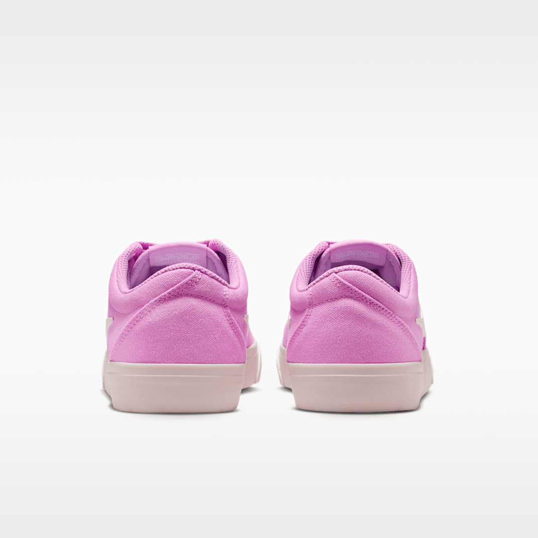Light Magenta/Silt Red/White