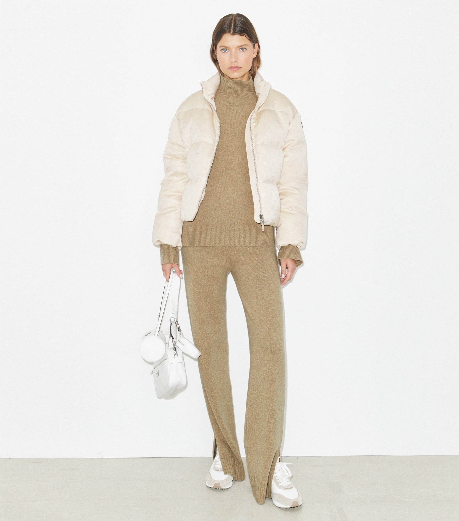beige