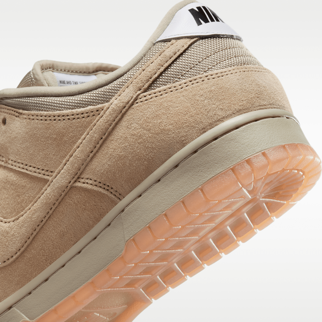 Parachute Beige/Desert Khaki/White/Parachute Beige