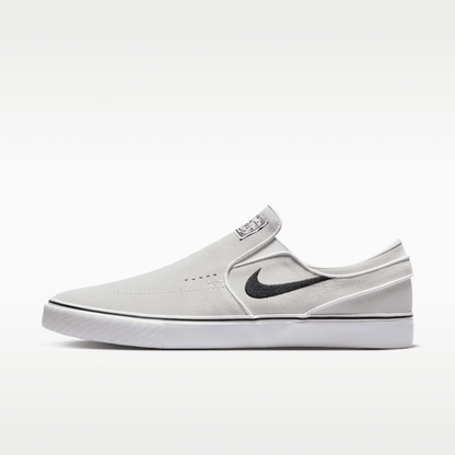Summit White/Summit White/White/Black