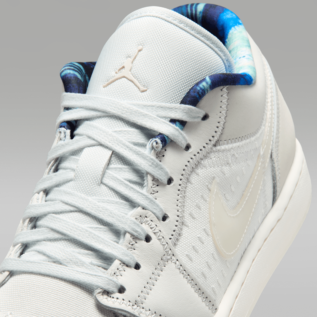 Summit White/Multi-Color/Off White/Sail