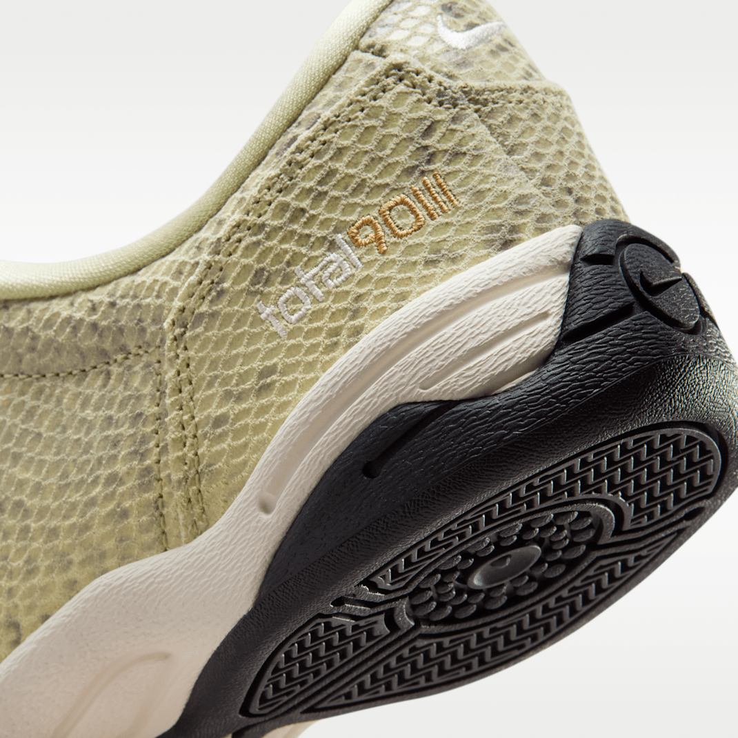 Olive Aura/Pale Ivory/Black/Pale Ivory
