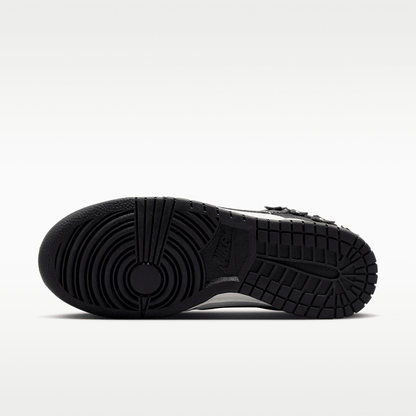 Black/Sail/Black
