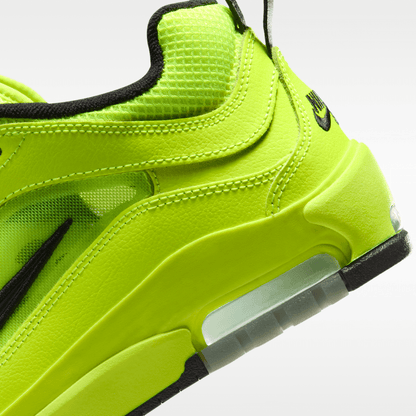 Volt/Volt/Black/Black